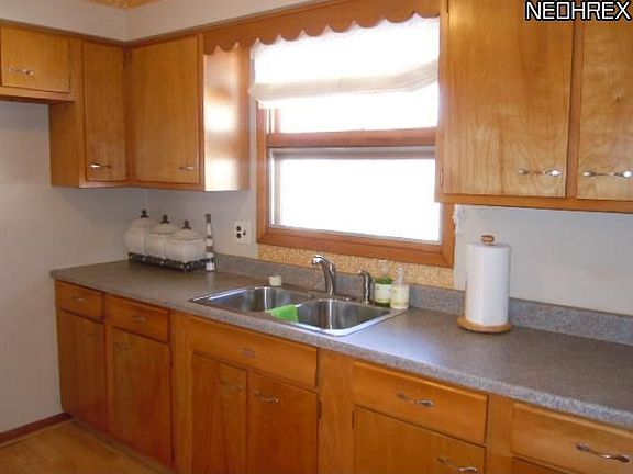 4th image of 9712 Memphis Villas Blvd