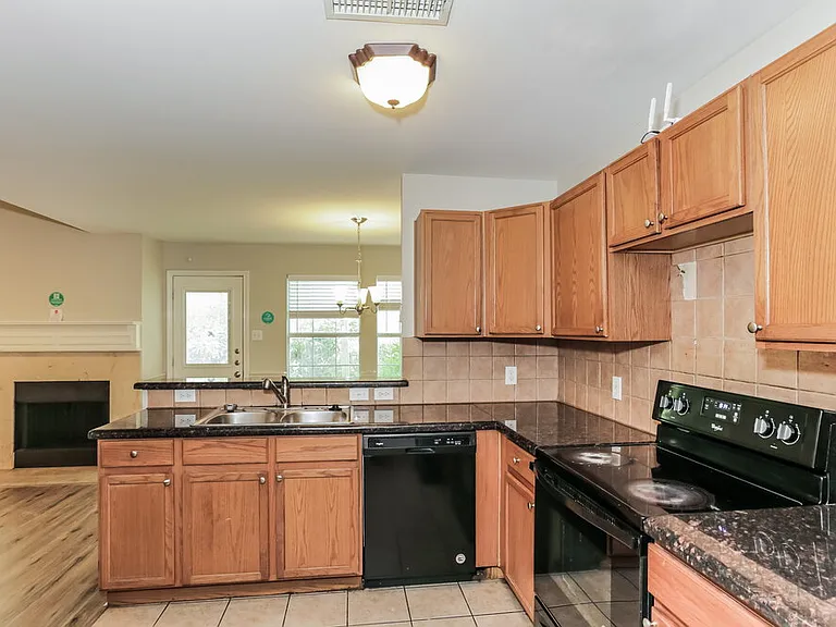 12634 Bay Ave — Photo 10