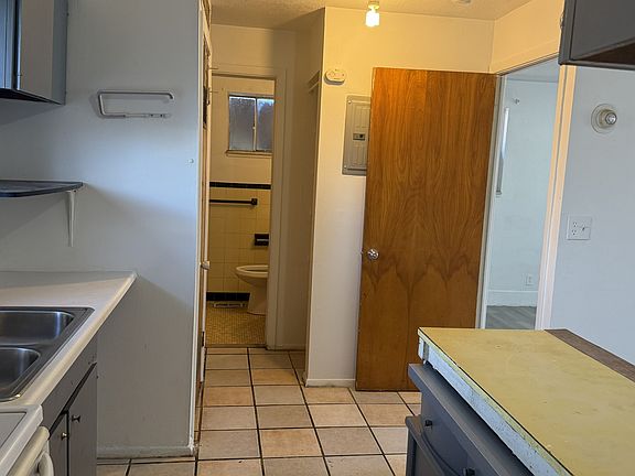 3rd image of 287 E 156th St #3