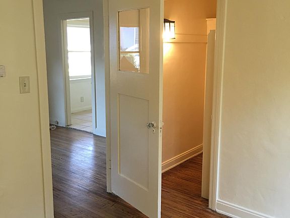 4th image of 69 N Parkwood Ave