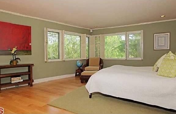 4th image of 2801 Anchor Ave