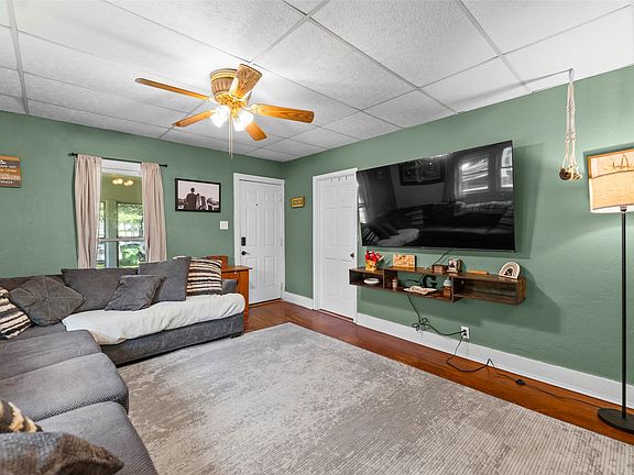 4th image of 1221 Carroll St