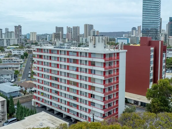 1670 Kalakaua Ave APT 902, Honolulu, HI 96826