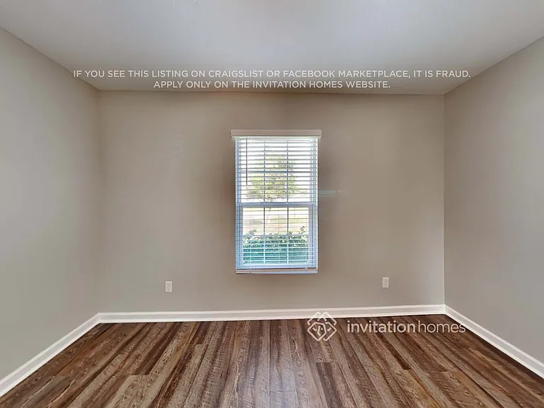 598 SW Ester Ave — Photo 10