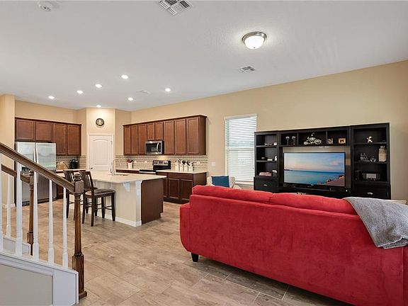 5th image of 9336 Meadow Hunt Way