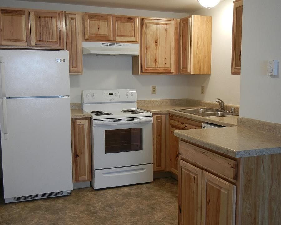 Kitchen: New Cabinets, Countertops, Range, Sink, LED Lightin