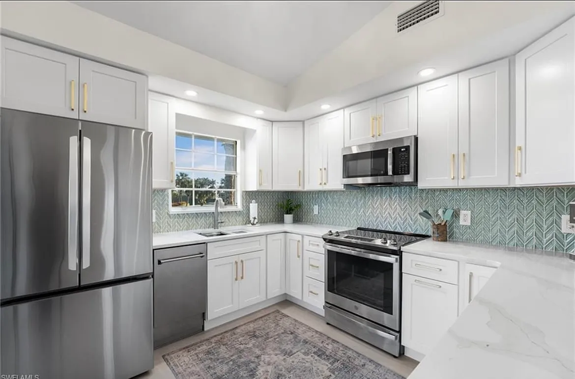 14993 Rivers Edge Ct — Photo 3
