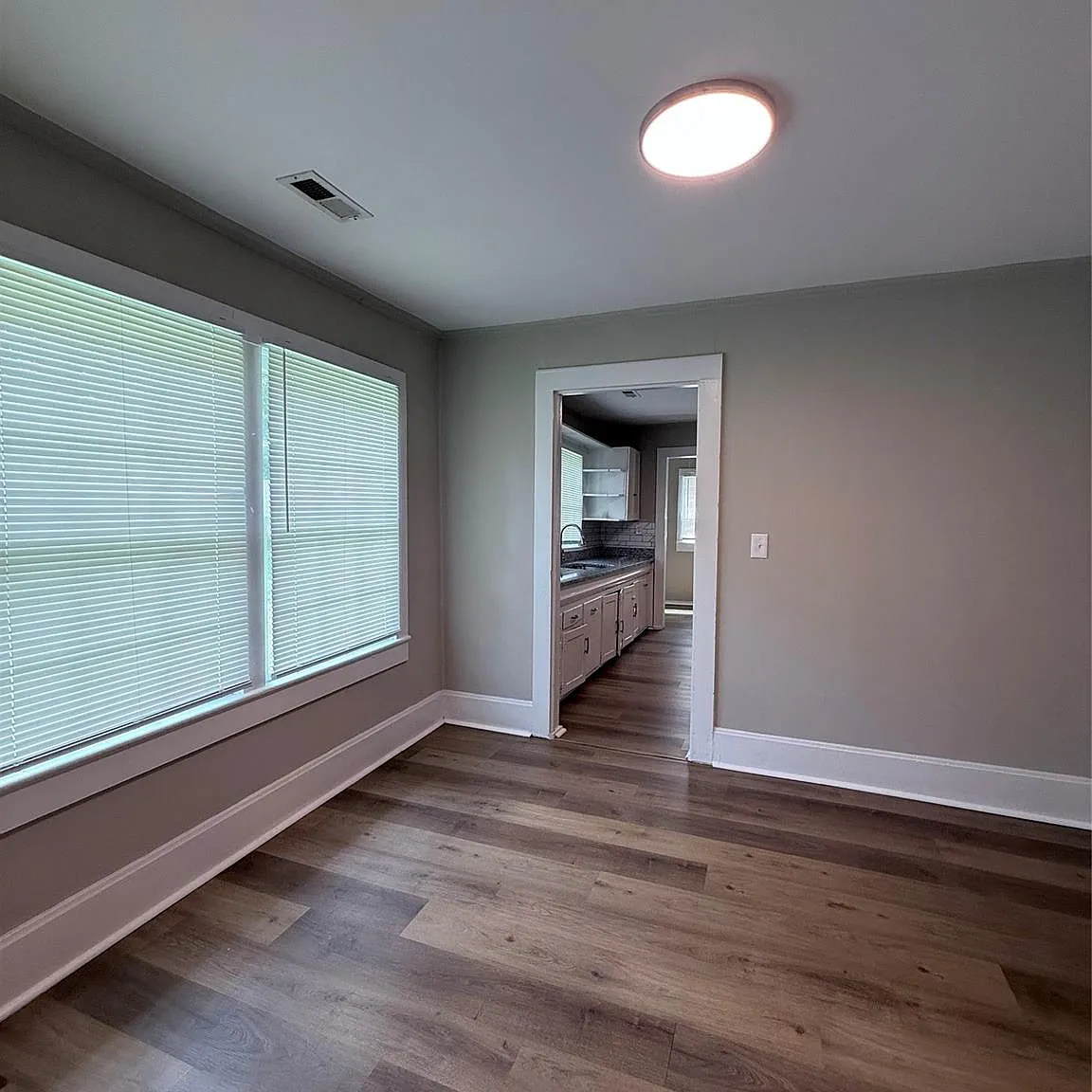 2 bed, 1.0 bath, $1,100 — Photo 4
