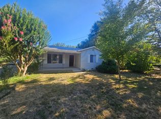 571 Clover Dr, Upper Lake, CA 95485