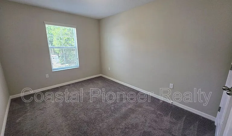 2203 E 23rd Ave — Photo 14