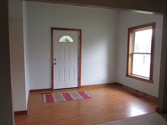 4th image of 20530 Taylor St