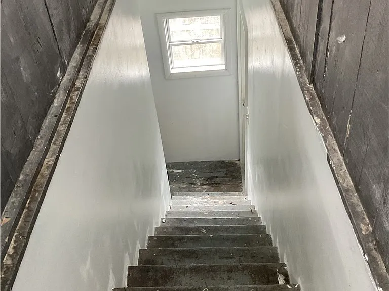 104 Franklin St — Photo 14