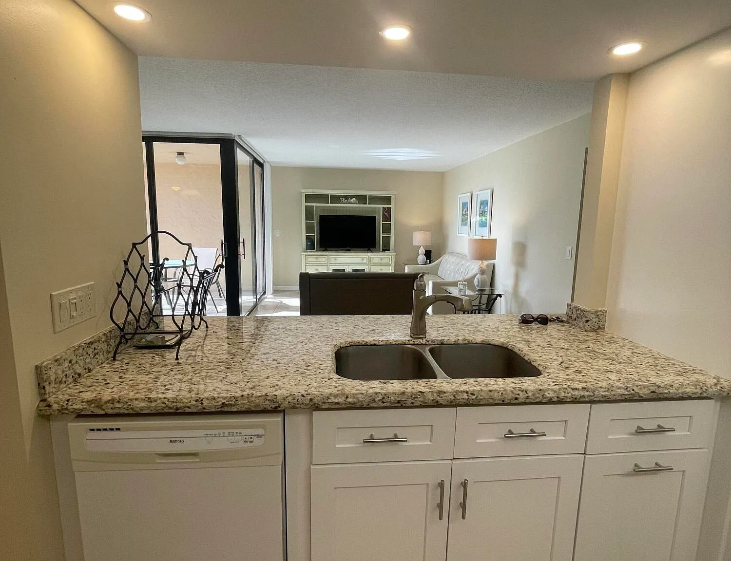 2 bed, 2.0 bath, 1175 sqft, $2,500 — Photo 3