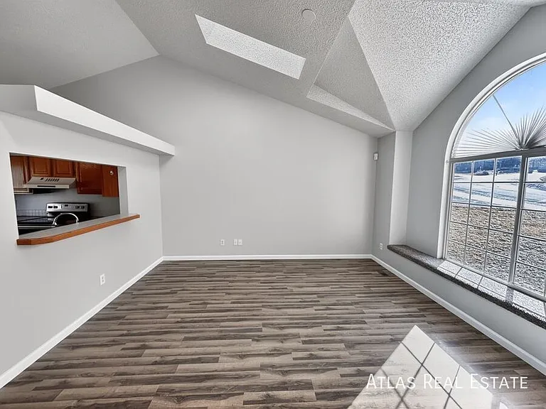 3820 Dolphin Cir — Photo 14