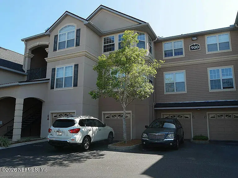13810 Sutton Park Dr N #922