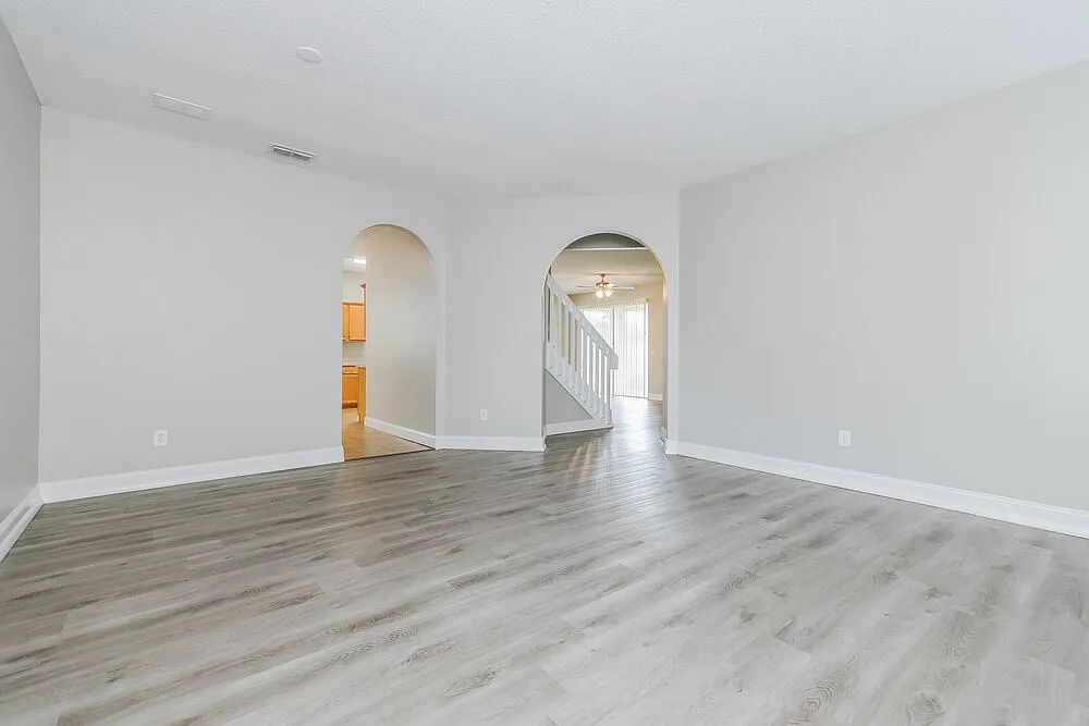 4 bed, 2.5 bath, 2069 sqft, $2,690 — Photo 4
