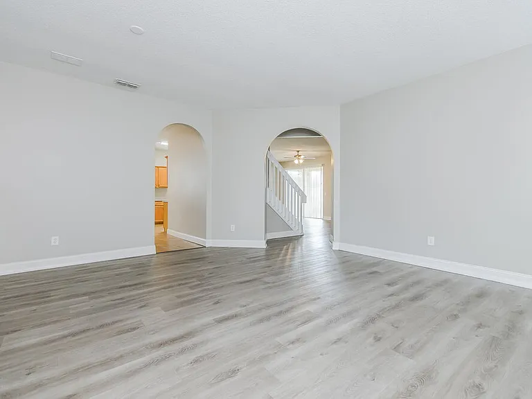 1046 Raining Meadows Ln — Photo 4