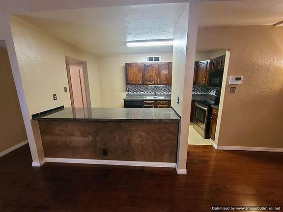 3rd image of 3103 Amberway Dr