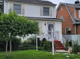 91-23 213th St, Jamaica, NY 11428