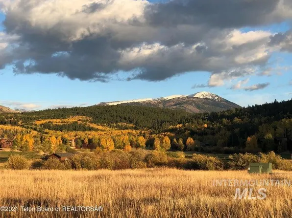 41 Winger Cir, Victor, ID 83455