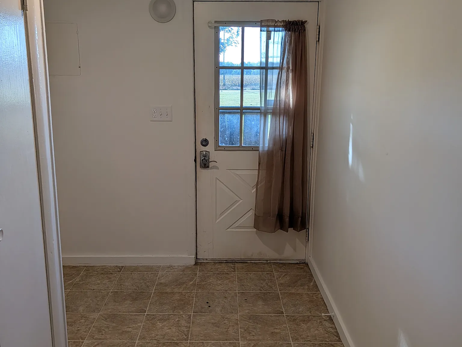 2 bed, $1,250 — Photo 4