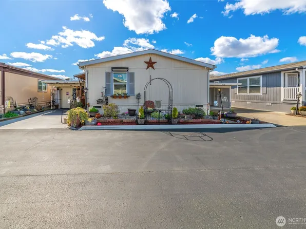 10716 61st Street E #108, Puyallup, WA 98372