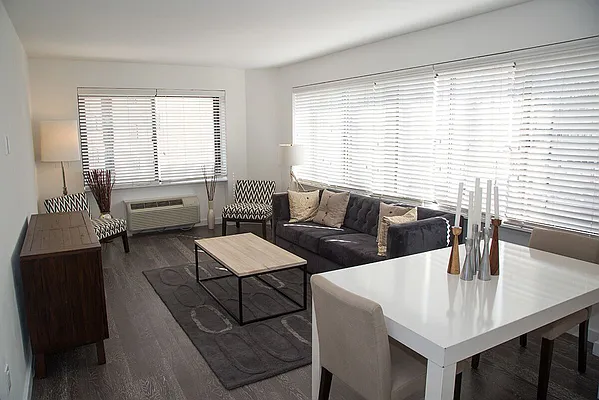 Rented by Greystar | media 11