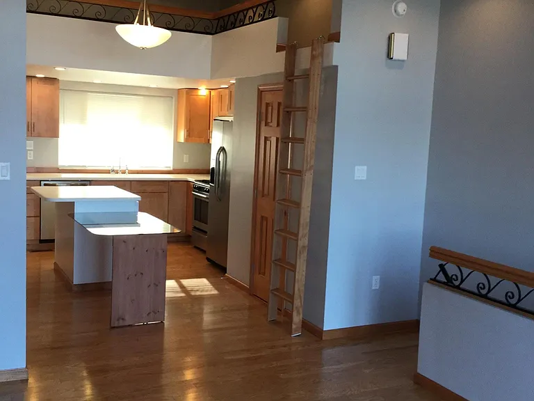 2313 Primrose St — Photo 10