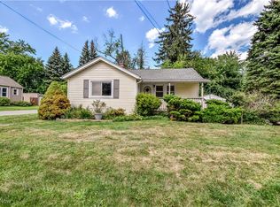 7665 Miami Rd, Mentor On The Lake, OH 44060