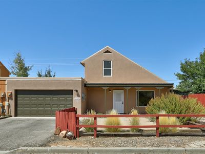 1054 Village Way, Santa Fe, NM, 87507