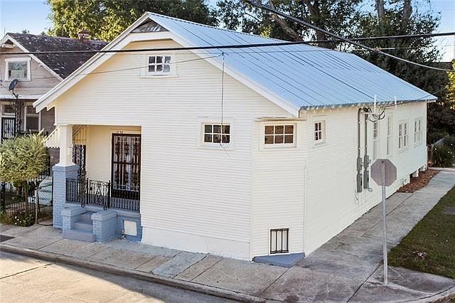 1st image of 1238 Leonidas St.
