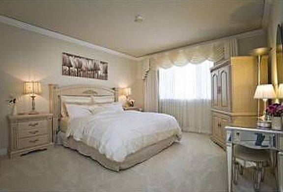 4th image of 153 N San Mateo Dr APT 105