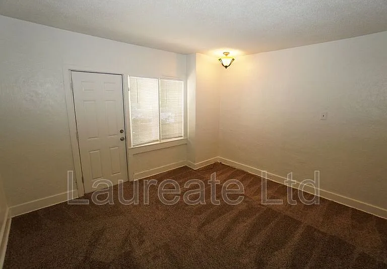 809 N Ogden St — Photo 4
