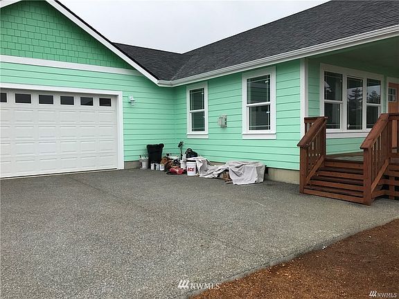 2nd image of 386 S Wynoochee Drive
