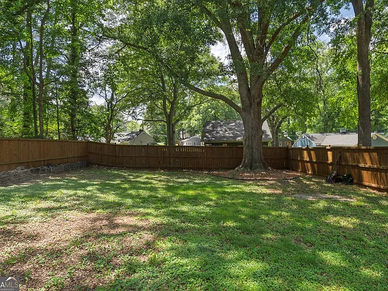 1157 Indale Pl SW — Photo 37