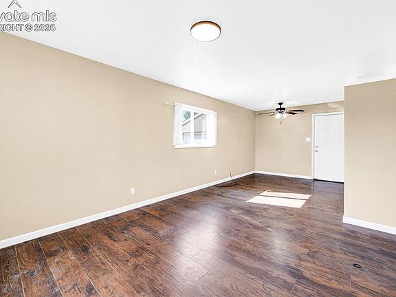 5th image of 73 Jasper Dr
