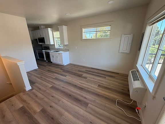 5th image of 357 W Broadway Aly #357-8