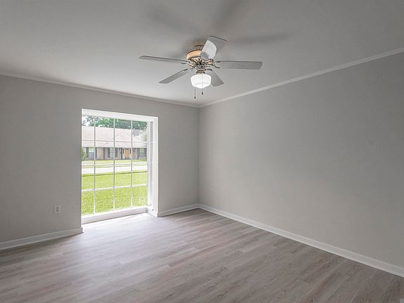 3rd image of 10647 Rondo Ave