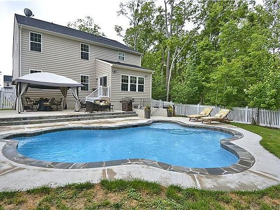 2nd image of 12768 Manor Hall Ct