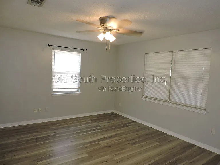 2323 Silversides Loop — Photo 12
