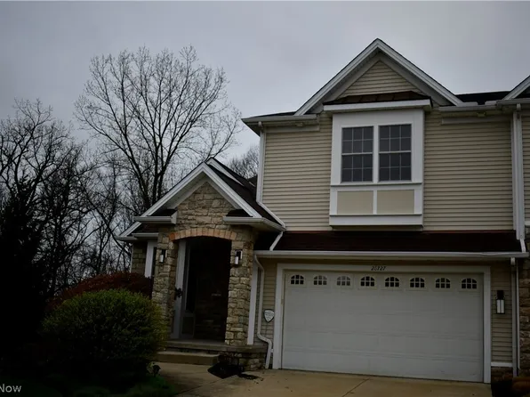 26727 Rue Saint Anne Ct, Cleveland, OH 44128