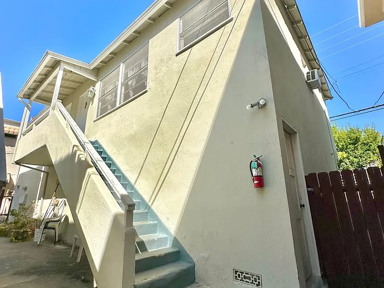 320 S. Rexford Drive — Photo 2