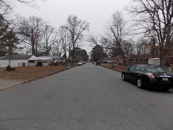 4th image of 1800 Halifax Ave