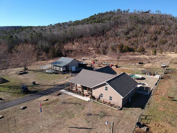2nd image of 2834 Highway 292