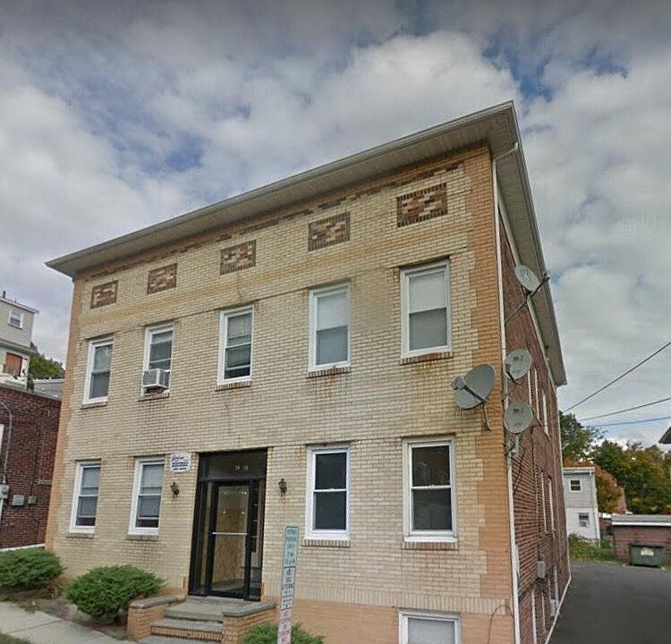 1st image of 78 Carmer Ave