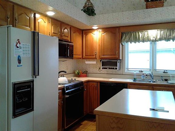 5th image of 17964 Amberwood Ln