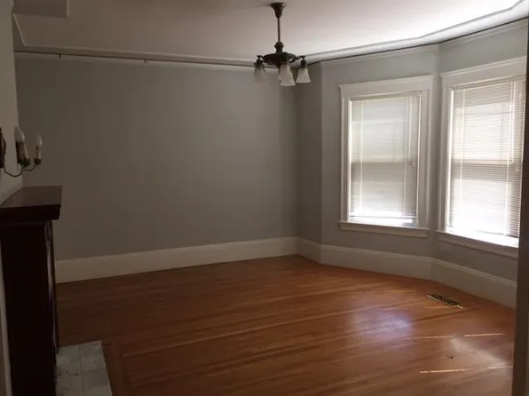 3616 Lakeshore Ave, Oakland, CA 94610