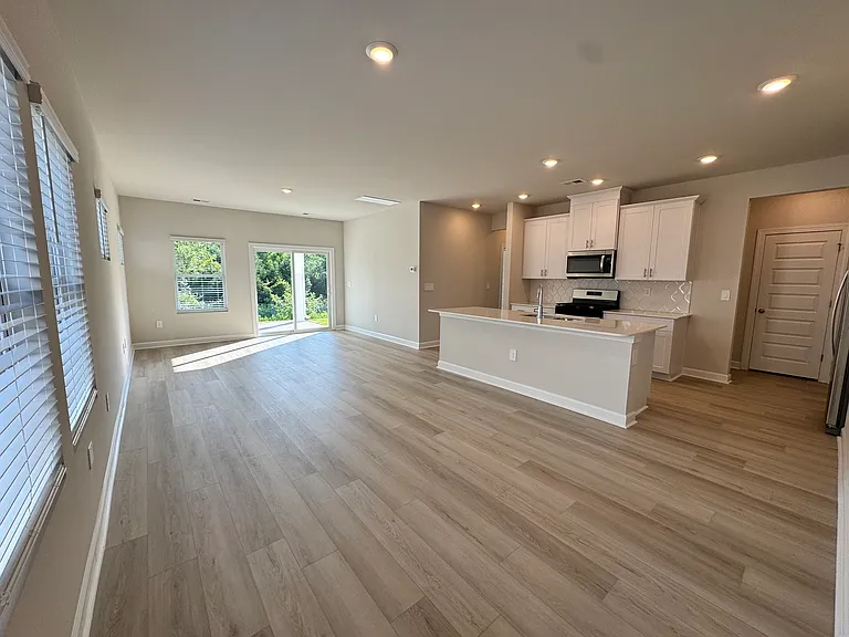 102 Longleaf Ln — Photo 7