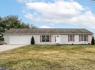 2 Johns Dr, Mechanicsburg, PA 17050