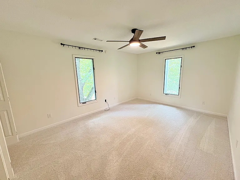 105 Shaftsbury Rd — Photo 30